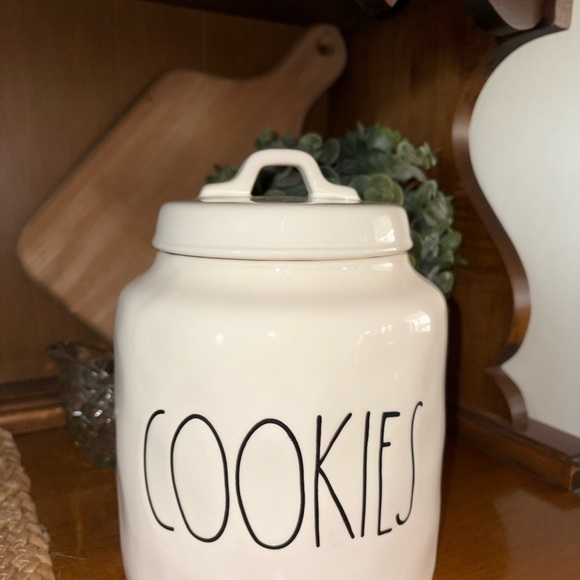 Rae Dunn COOKIE jar - Picture 2 of 5
